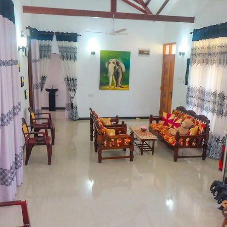 Rodrigo'S Villa & Restaurant Negombo Kültér fotó